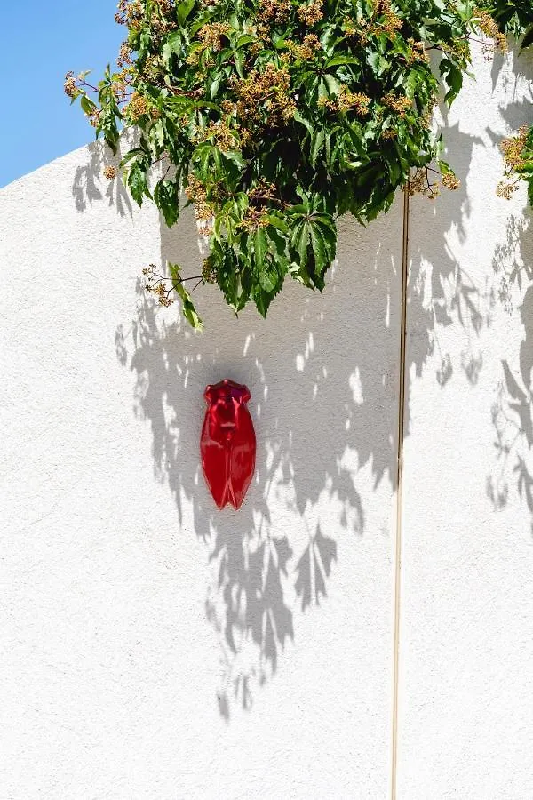 Hotel Les Volets Rouges - Cassis France