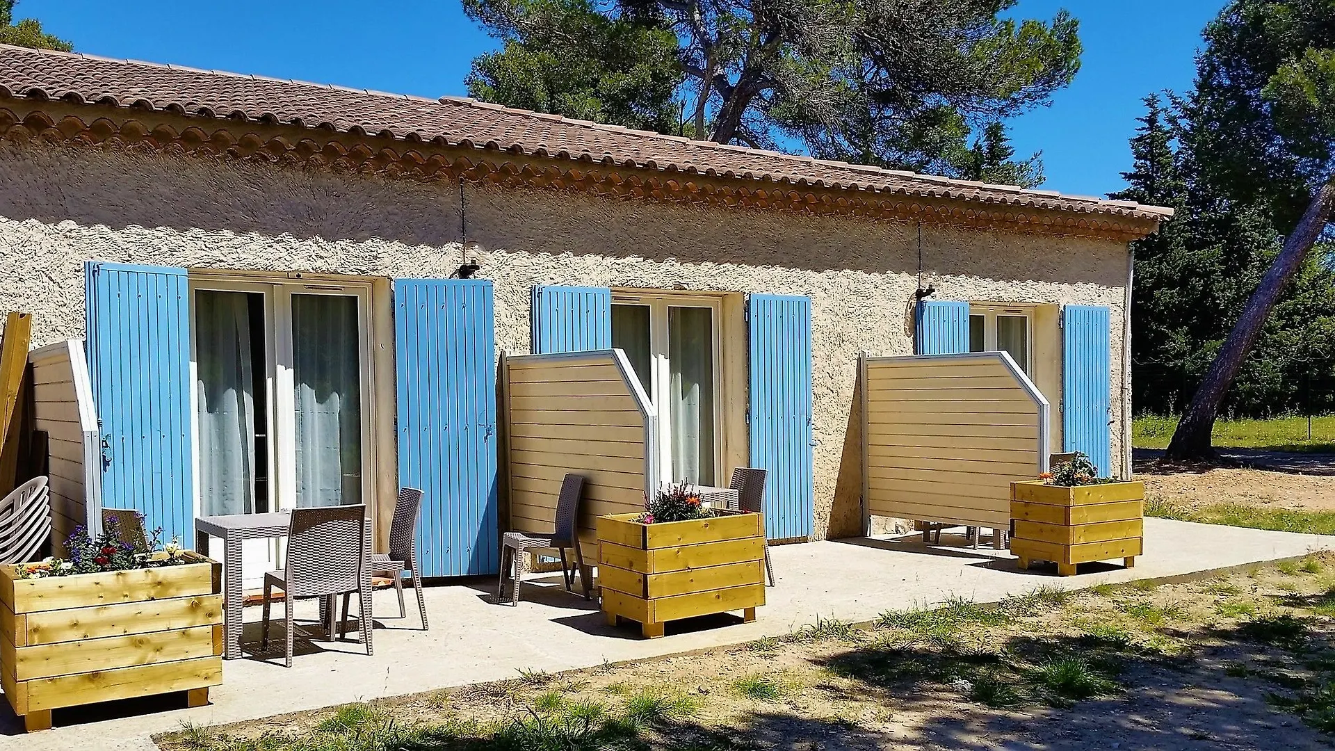 HôTEL LES VOLETS ROUGES - CASSIS France