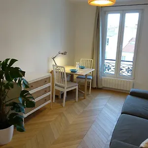https://sunny-and-quiet-apartment.fr-paris.fr